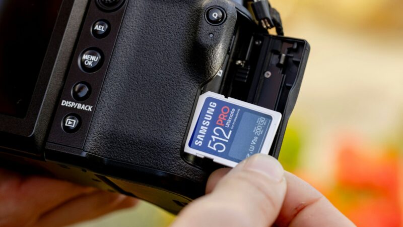 How to Choose a Camera Memory Card