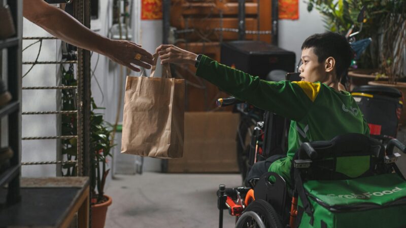 Sending Parcels and Gifts to Family in China