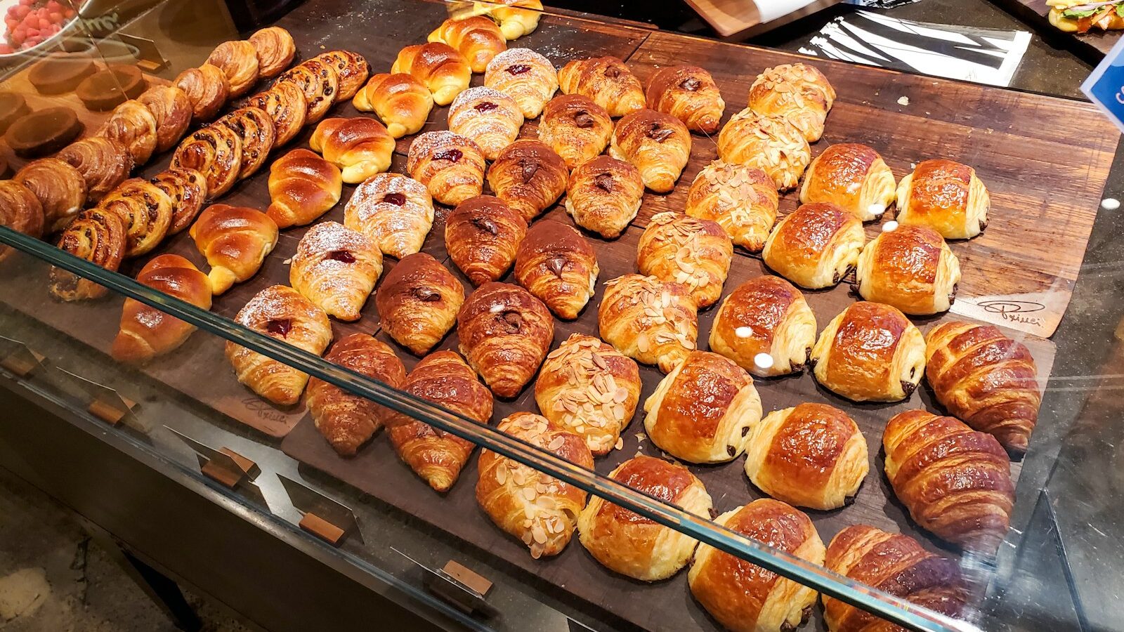 The Best Bakeries in Singapore for Bread, Pastries and Viennoiserie