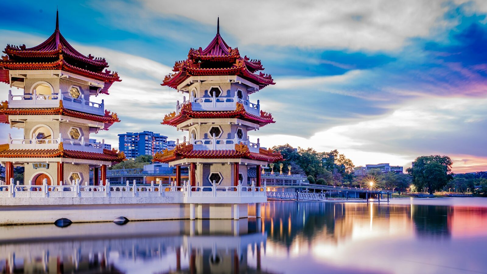 Chinese Churches and Temples for Newcomers in Singapore