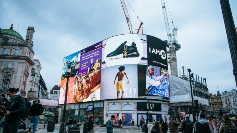 How to Choose the Right Digital Signage Supplier in Singapore