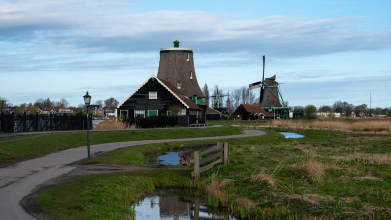 Holland Village Heritage Guide and History