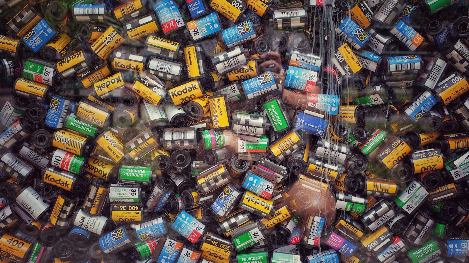 How to Choose a MicroSD Card and Storage in Singapore