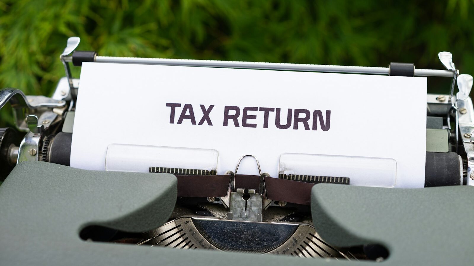A Full Guide to Income Tax Reliefs in Singapore