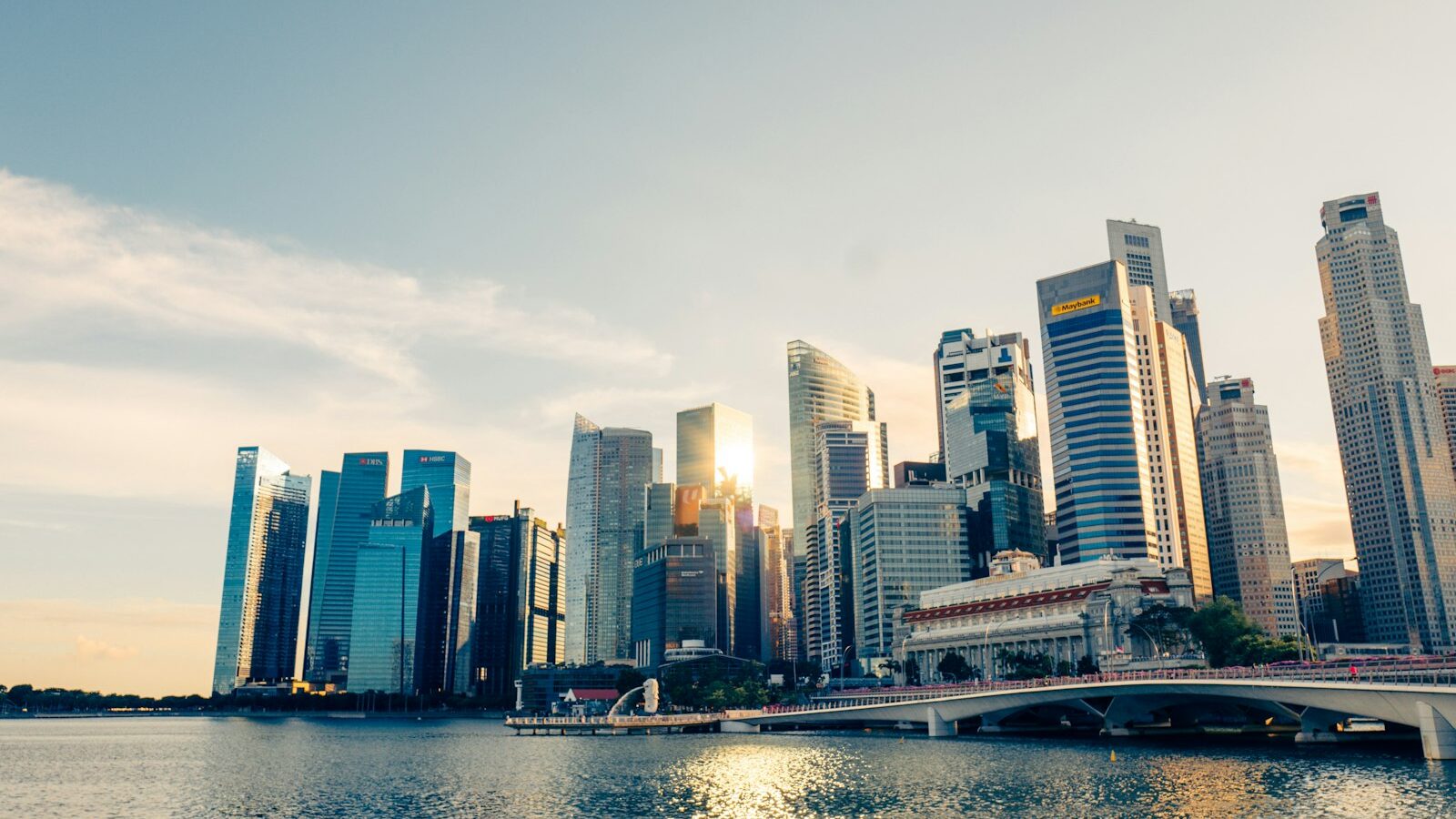 Managing Your Finances Between Jobs in Singapore