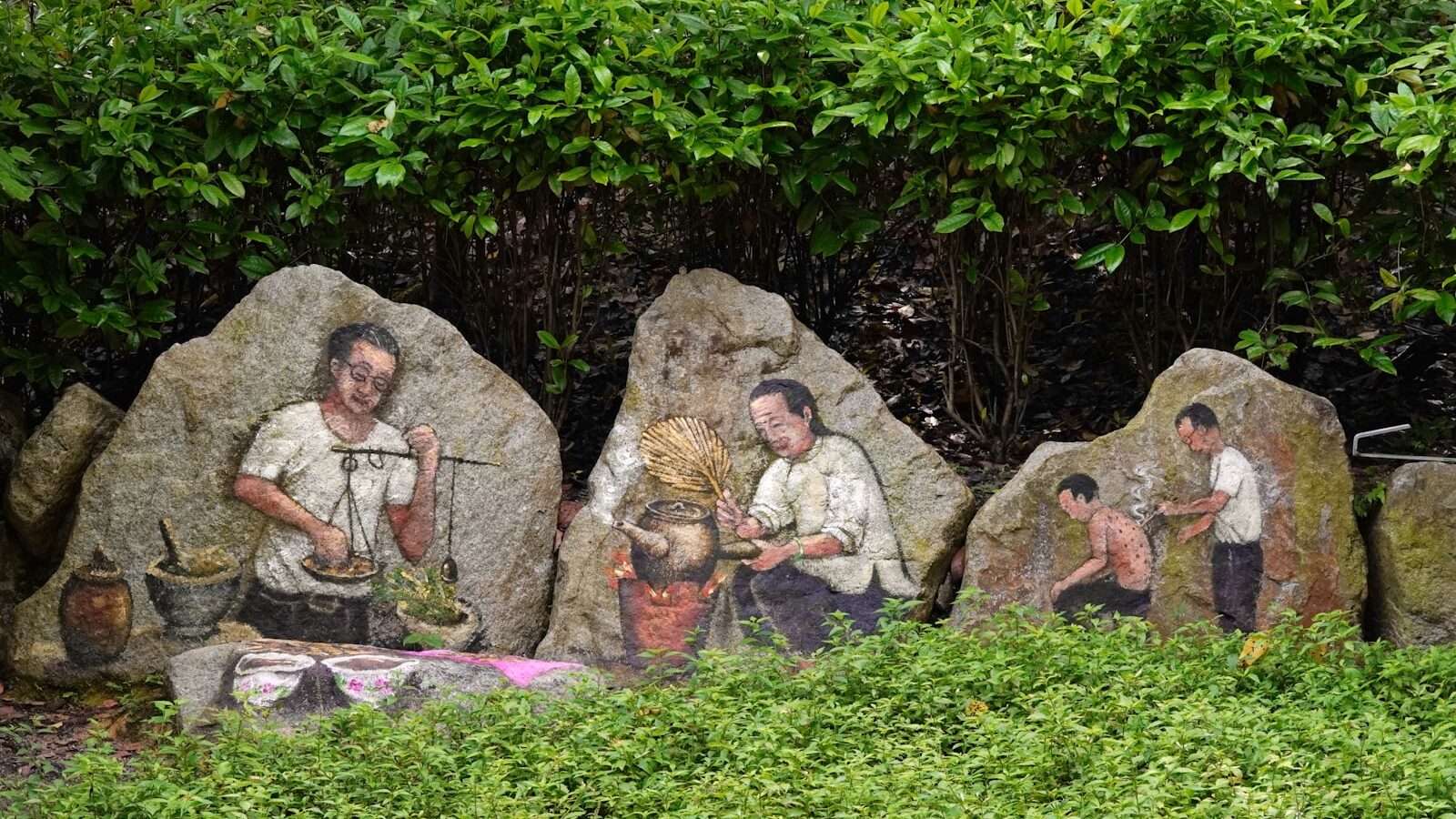 Rock and Pebble Painting: Turn Ordinary Stones Into Little Works of Art