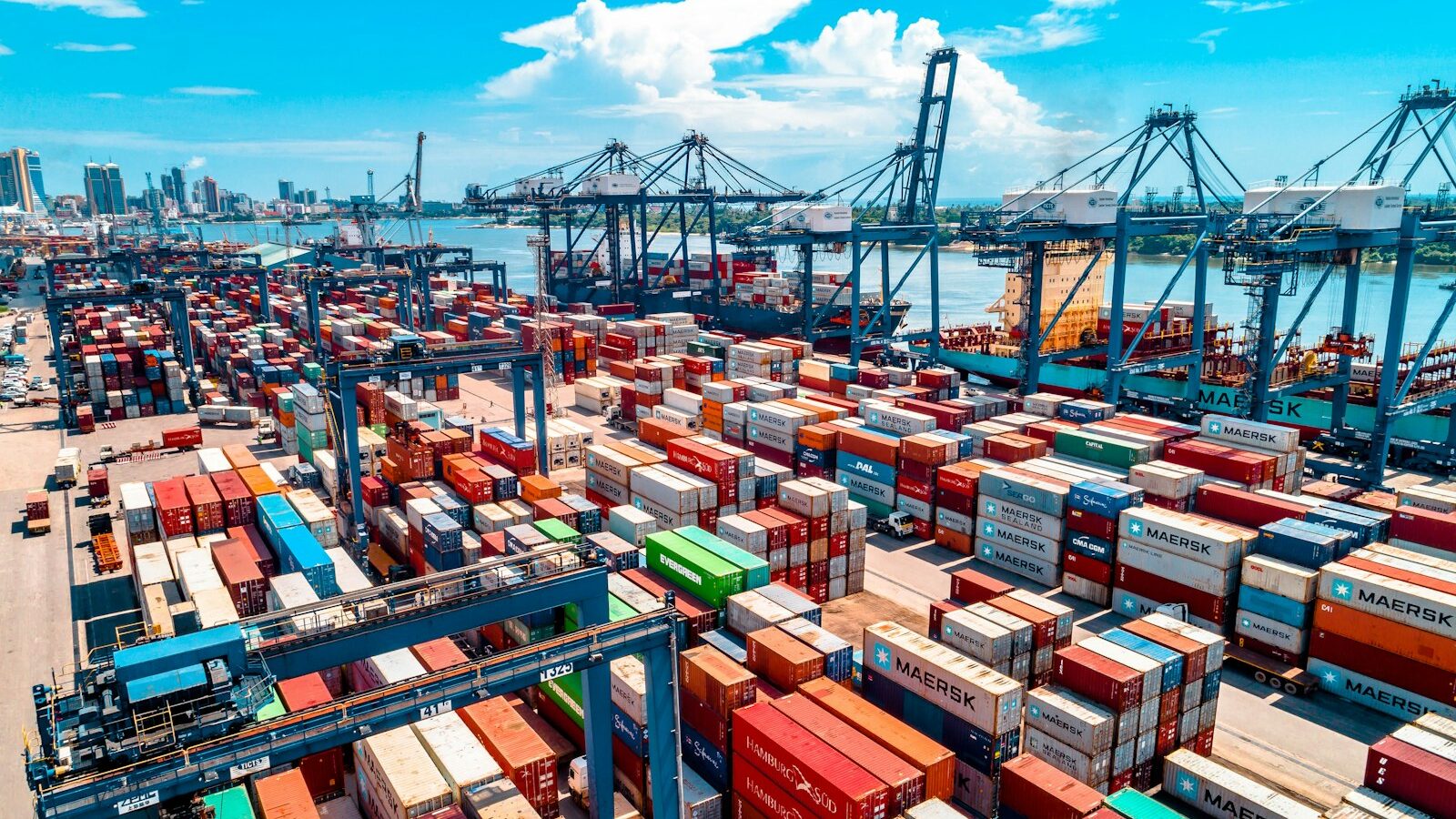 Shipping Your Belongings to Singapore: What to Know