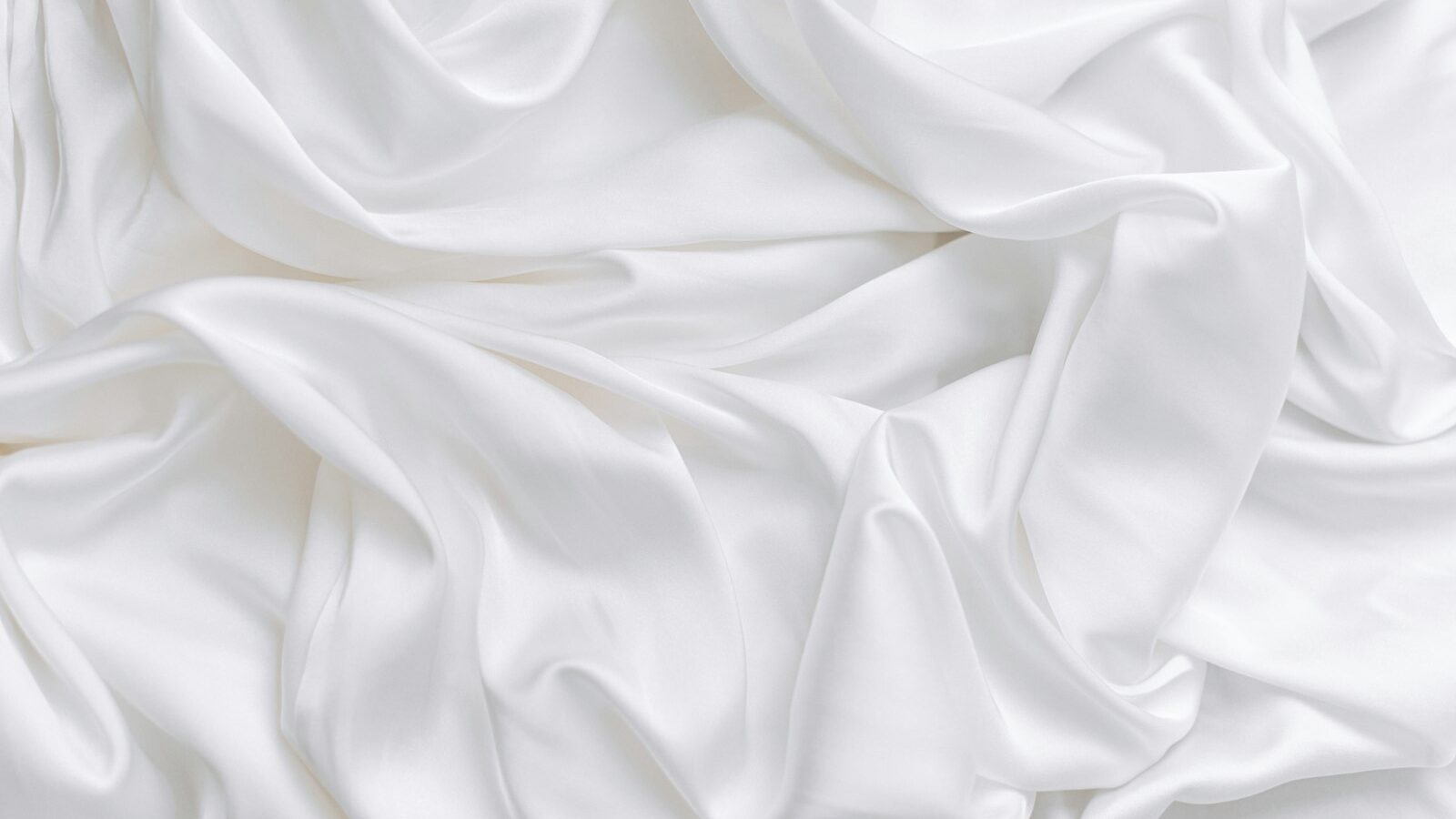 Silk Pillowcases for Hair and Skin
