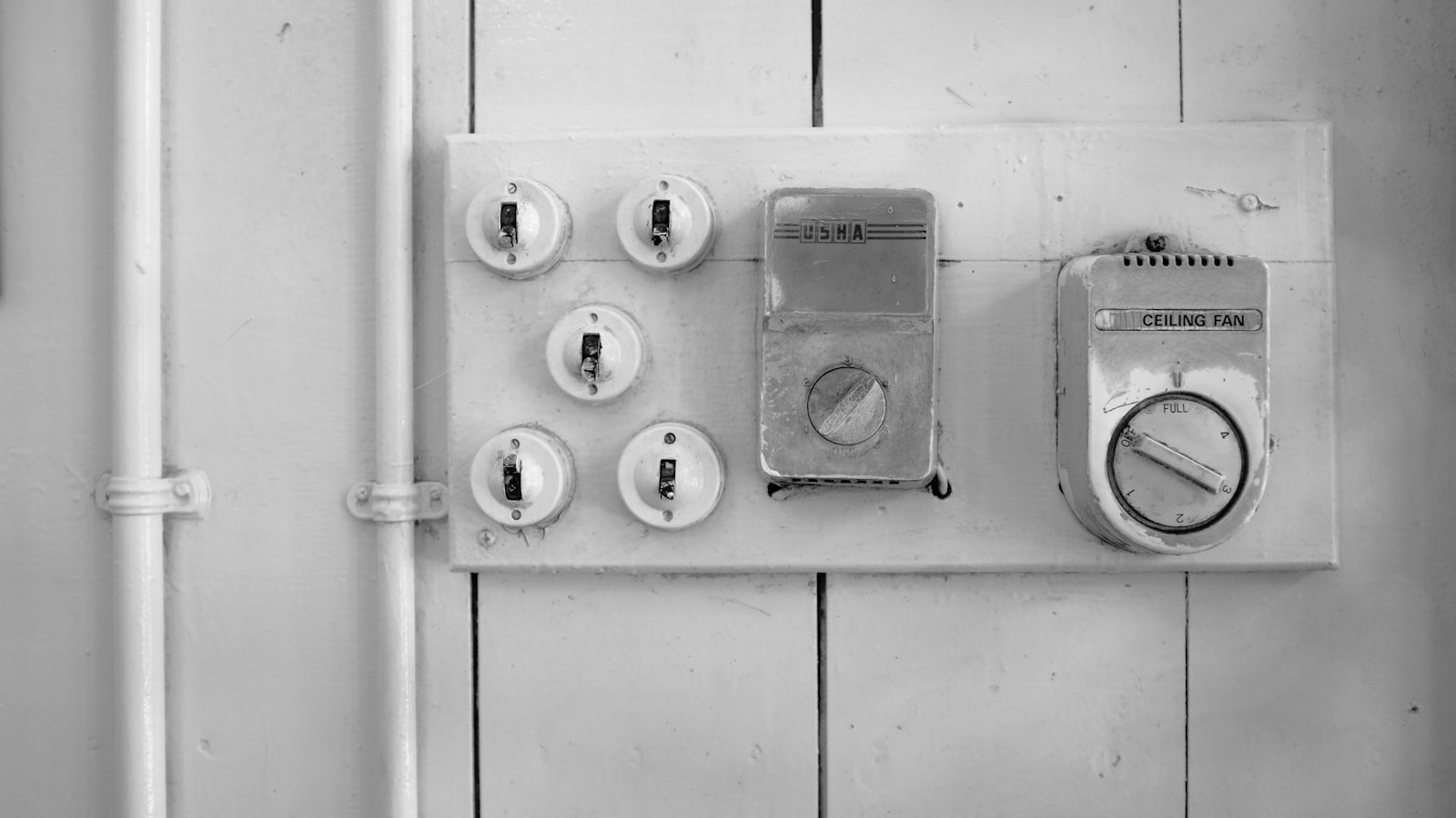 Smart Plugs and Switches in Singapore