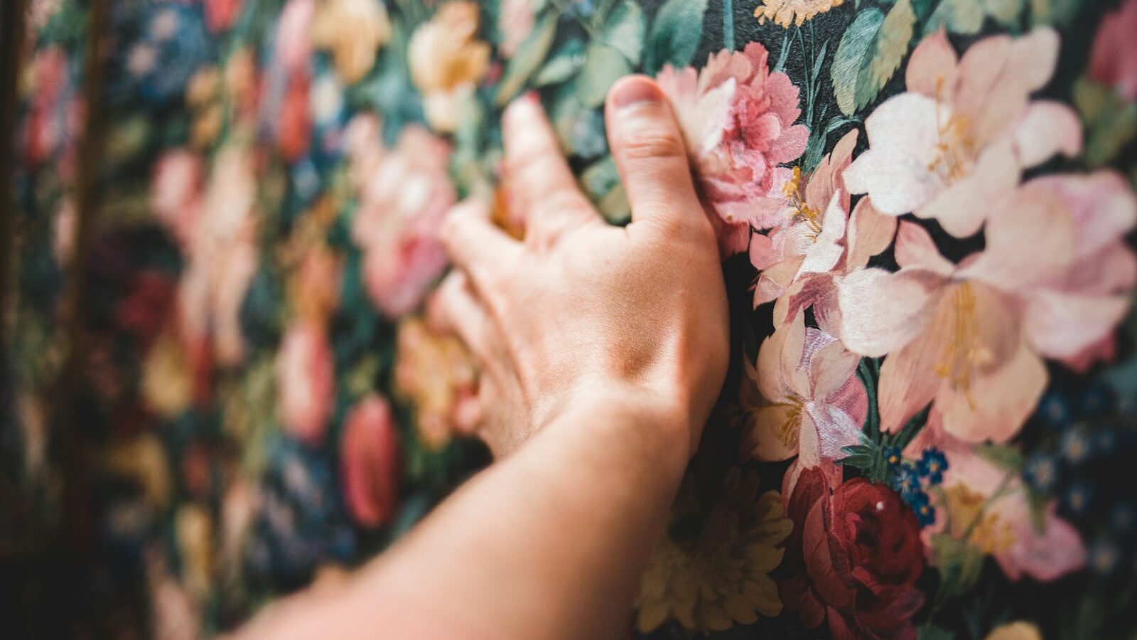 Using Wallpaper and Peel-and-Stick Panels