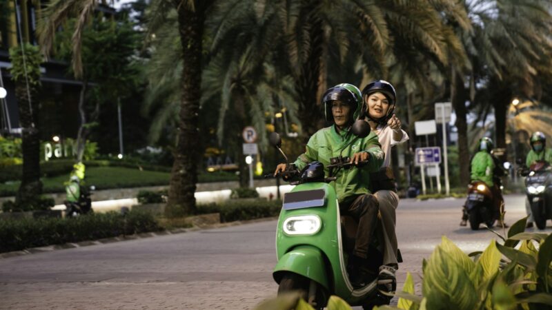 Vietnam from Singapore: Cities, Coast and Food