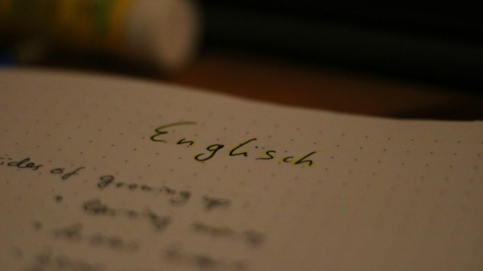 Why Singaporeans Switch Between English and Mandarin